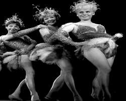 Apart from acting, she is also a trained dancer and took dance lessons from the age of six.